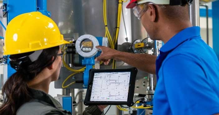Engineers-Product-Image-Tablet-Display